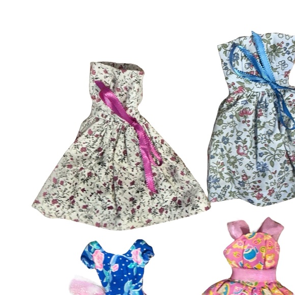 Barbie Clothes Bundle + Hair Brush - Picture 6 of 7